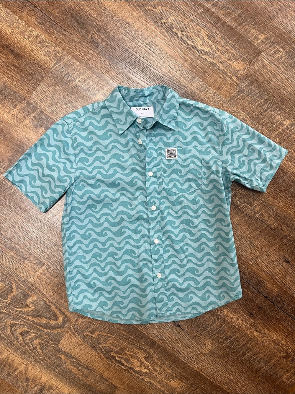 Old Navy Boys' Teal Wave-Print Button-Up Shirt